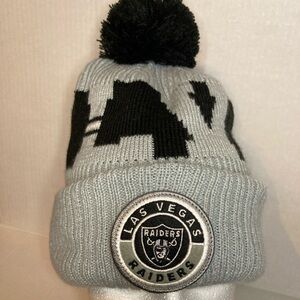 Las Vegas Raiders super warm and comfy beanie. Plenty of graphics.